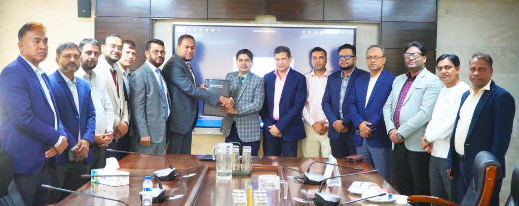 পেকুয়া জিএমসি এলামনাই এসোসিয়েশন ও পার্কভিউ হাসপাতালের মধ্যে সমঝোতা স্মারক স্বাক্ষর