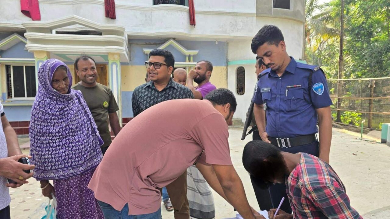 মহেশখালী পৌরসভায় মোবাইল কোর্ট অভিযানে মাদক সেবনের দায়ে যুবকের ৬ মাসের কারাদণ্ড