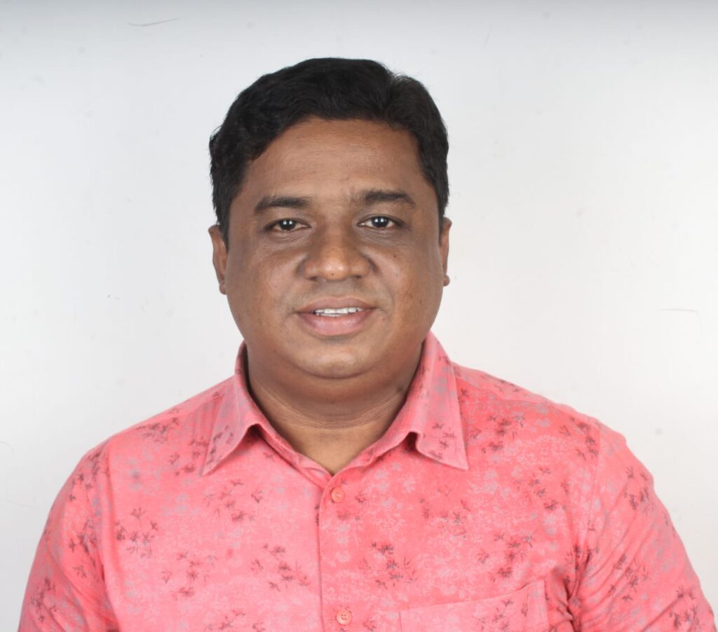 গ্যাস নয়, নবায়নযোগ্য জ্বালানির দাবিতে পেকুয়ায় নৌবহর